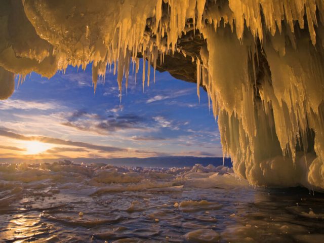 Travel info for Lake Baikal in Russia